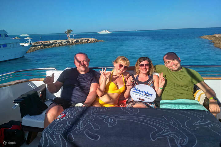 เอล-กูเซียร์- สัตยา ดอลฟิน เฮาส์