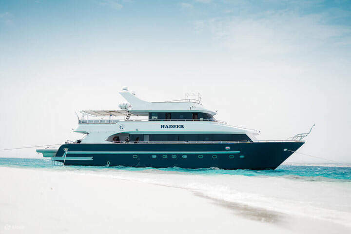 hadeer-boot-marsa-alam-sataya-dolphin-house-hamata-inseln-ausflug-und-aktivitäten