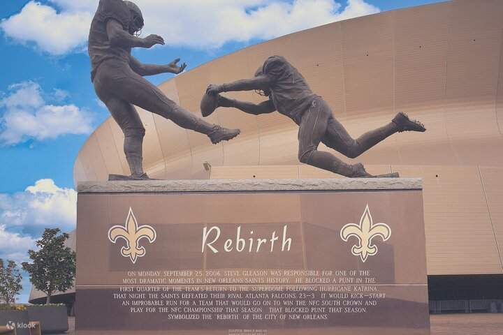 勝利的歡呼聲響徹穹頂——新奧爾良聖徒隊（New Orleans Saints）在標誌性的體育場屋頂下贏得榮耀