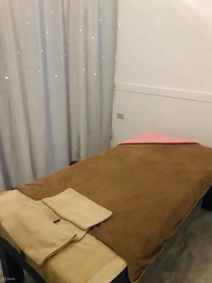 宸忻足体经络调理馆