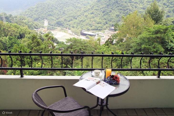 烏來山水妍温泉会館　観景房のバルコニー