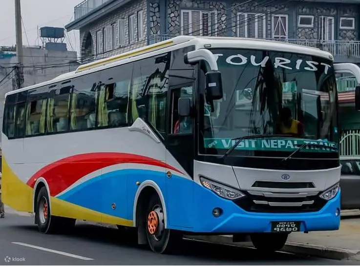 加德满都至博卡拉共乘旅游巴士