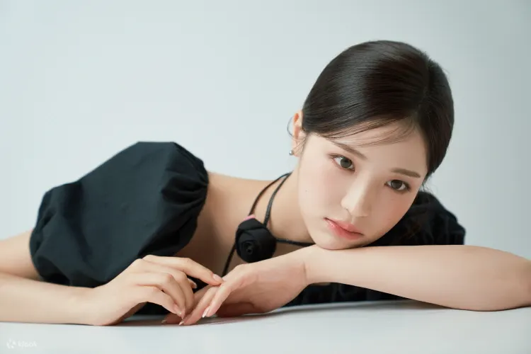 [韩剧明星魅力妆]
K-Movie Star Glam Makeup 提供客制化化妆，透过个人化咨询增强您独特的个性和氛围。
可以体验广告、电视剧、电影等明星的妆容风格。