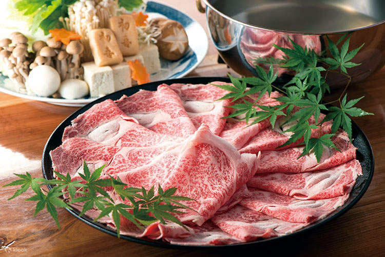 ฮากาตะวากิวชาบูชาบูและสุกี้ยากี้ นิชิกิโนกิ คุเทน สาขาฮากาตะ ฟุกุโอกะ