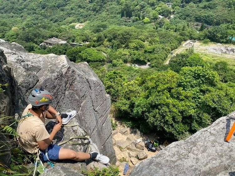 타이페이: 화산 유황 계곡 야외 암벽 등반 엿보기