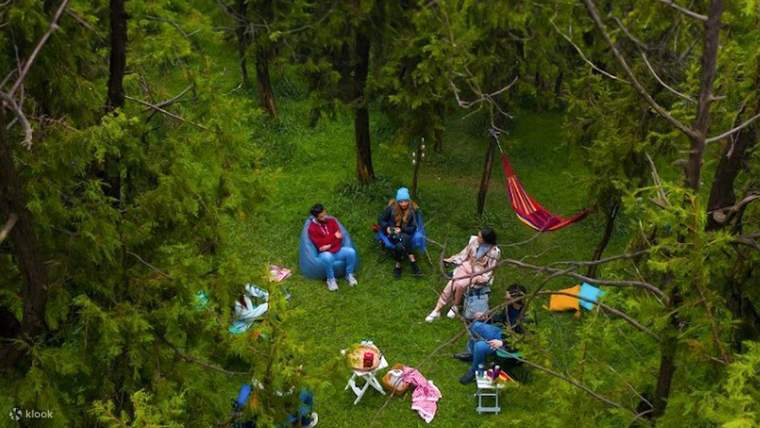 Ein Spaziergang in Al-Bahas Wolken