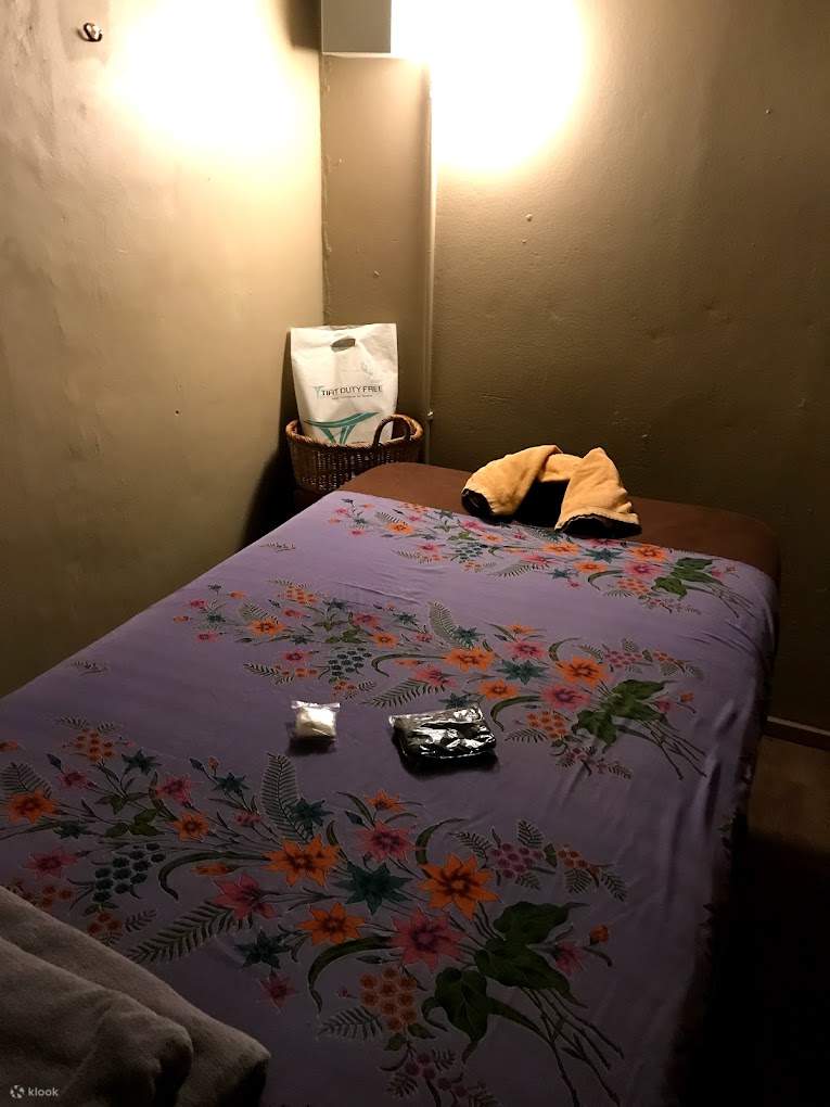 曼谷素坤逸19巷Jai按摩体验