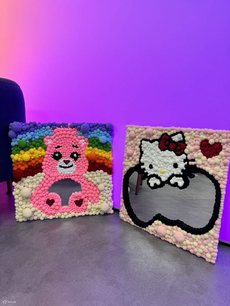 URBANPEACE - Lukisan Pom Pom｜Cermin Pom Pom｜Kwun Tong