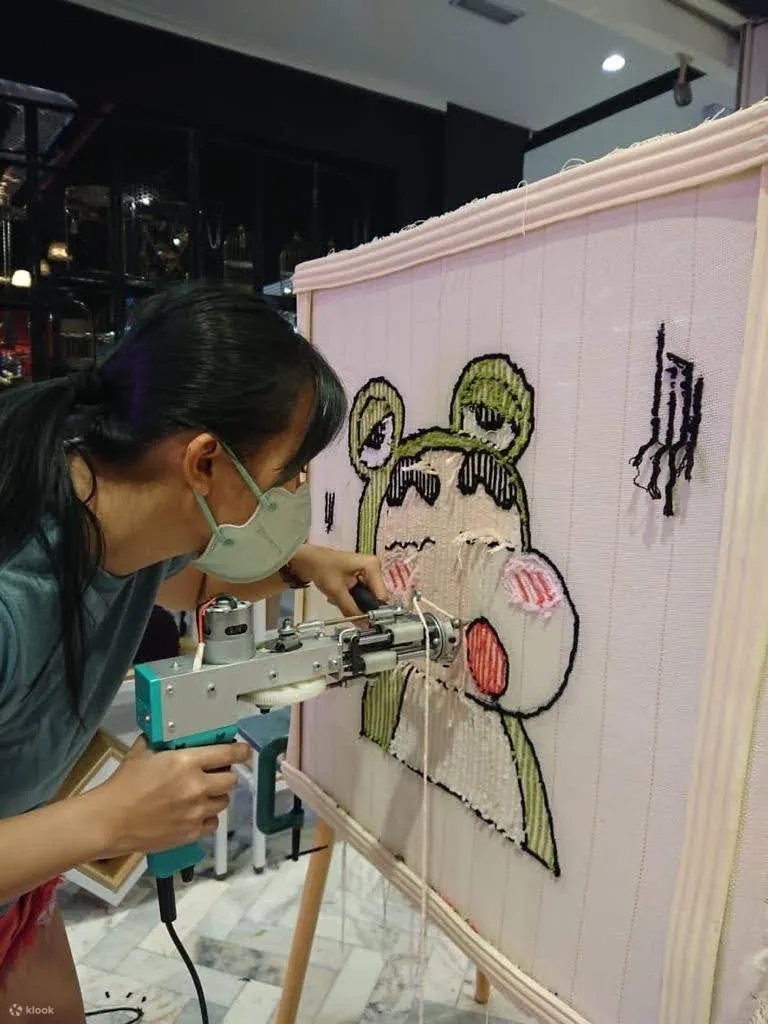 一个女孩簇绒