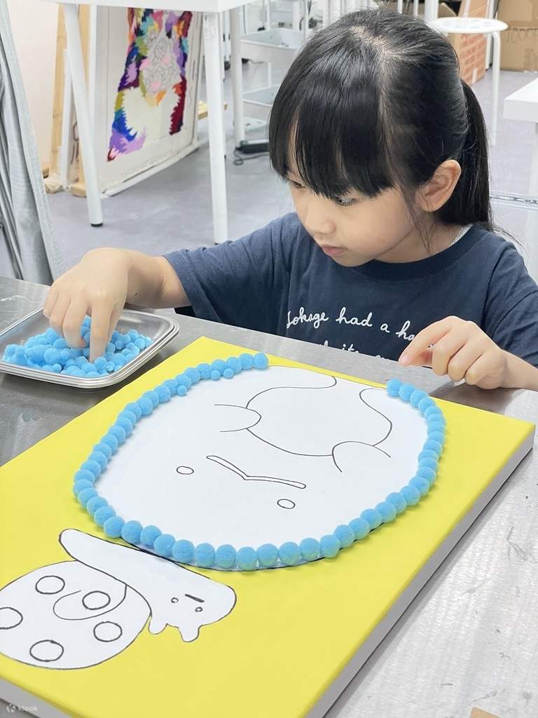 URBANPEACE - Lukisan Pom Pom｜Cermin Pom Pom｜Kwun Tong