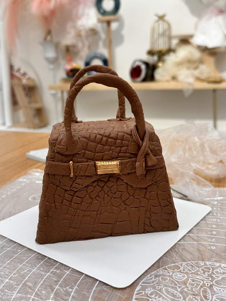Art of Dessert: Tutorial: Marc Jacobs Bag Cake