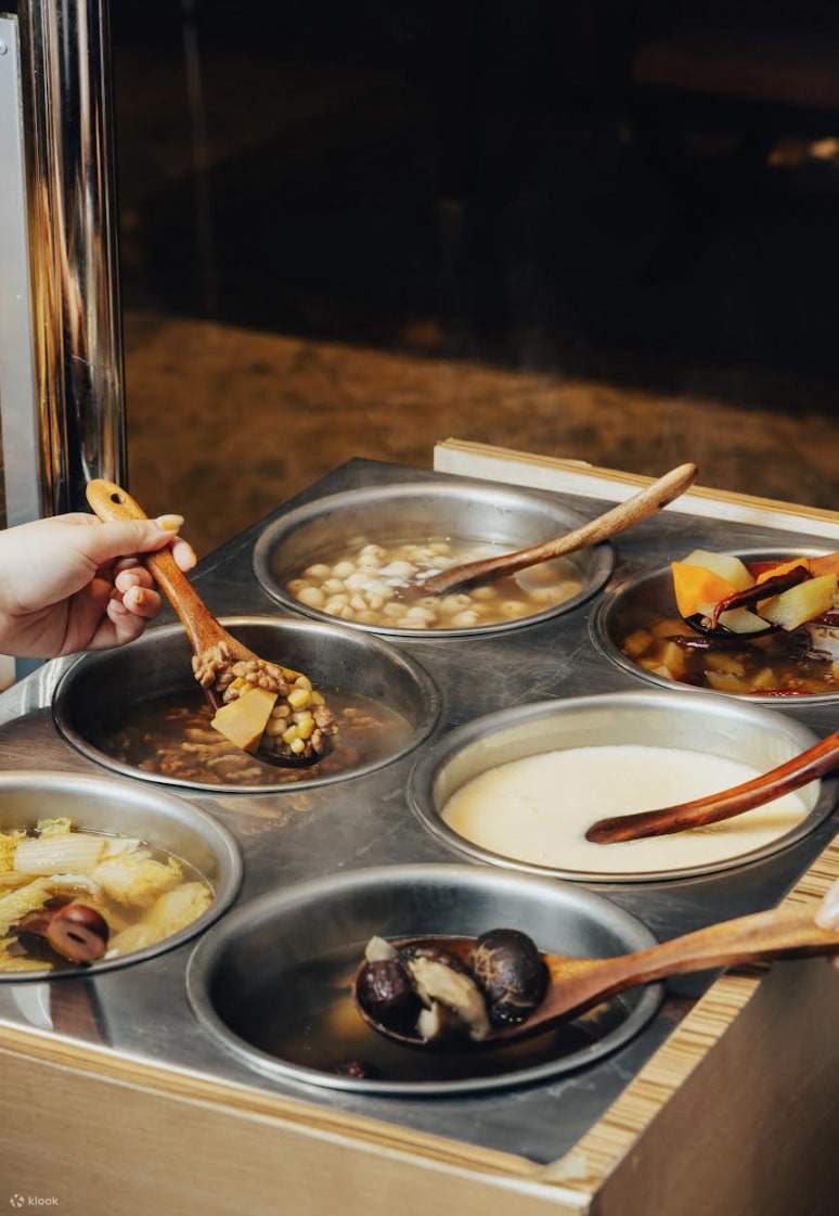 Grand Hyatt, Tea Garden