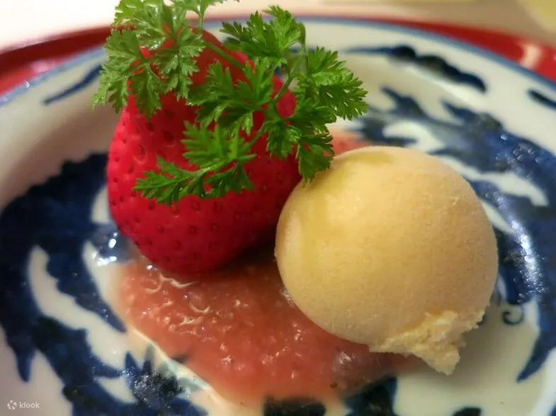 Kaiseki at Gion Suetomo in Higashiyama 