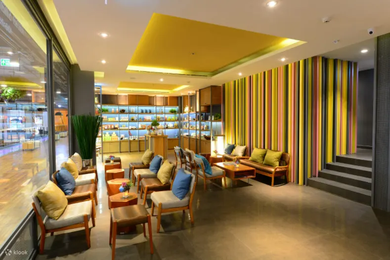 Let's Relax Spa – The Street Ratchada