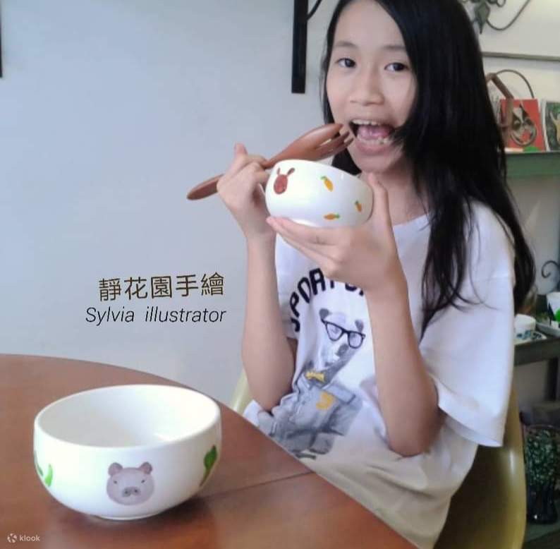 Yilan: Floral Garden Painting Experience