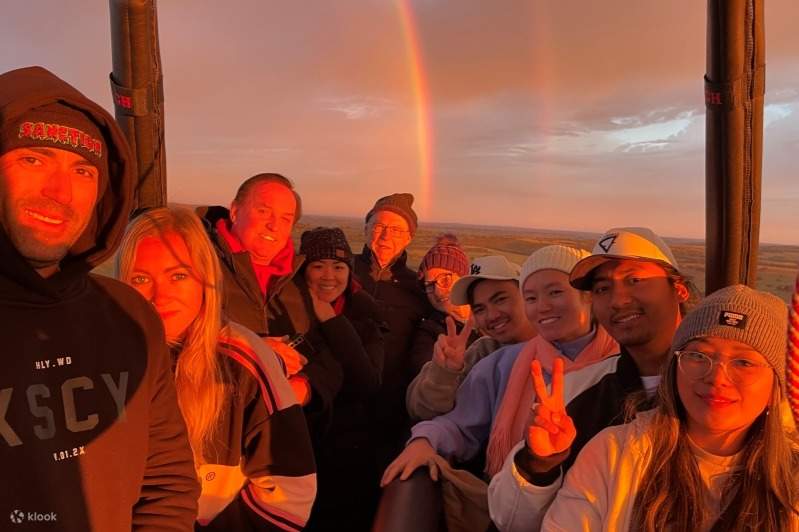 Il volo in mongolfiera nella Avon Valley include trasporto e colazione