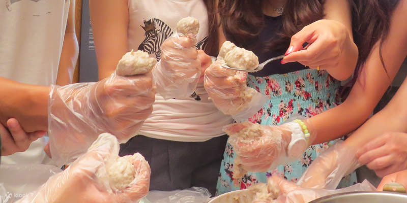 Visite guidée de l'île de Yuguang à Tainan + Atelier de fabrication de boulettes de poisson-lait