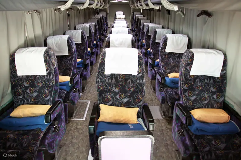 VIP Liner 3座巴士