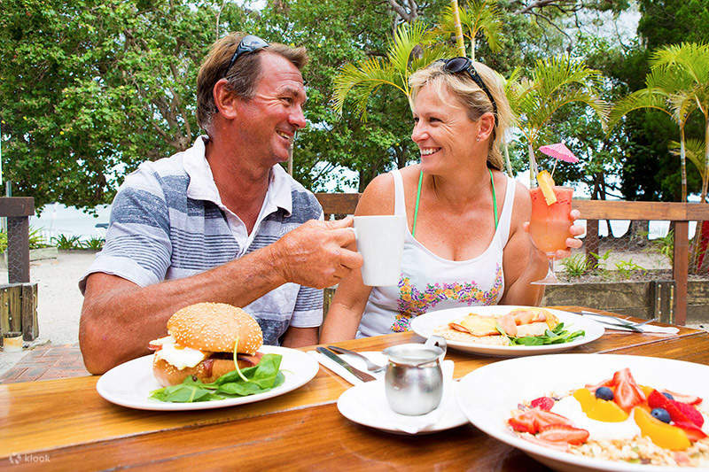 picnic después de la moto acuática
