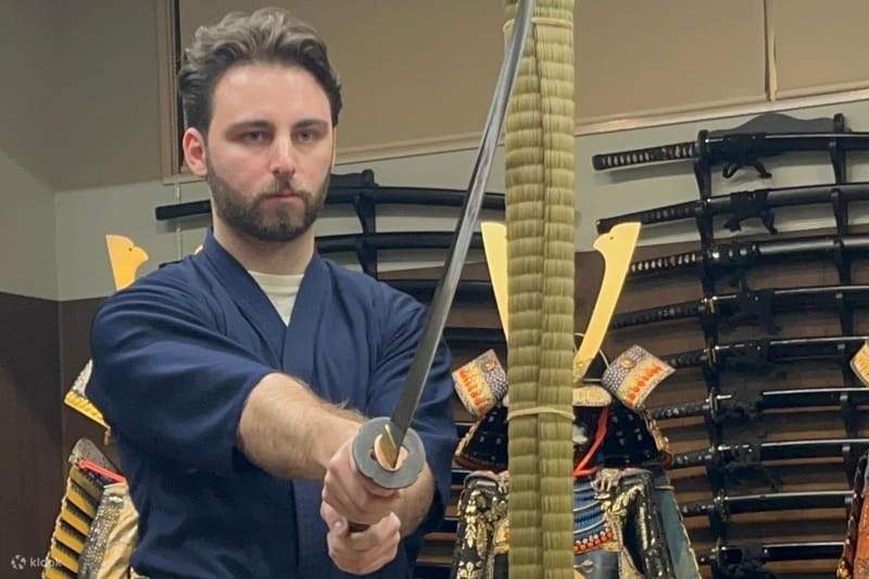 Trải Nghiệm Dùng Thử Kiếm Nhật Của Samurai ở Tokyo