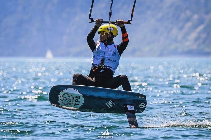 골드코스트 서핑 & 하이드로포일 체험