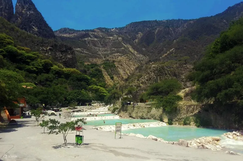 享受风景优美的度假之旅，沉浸在大自然最美丽的宝藏中