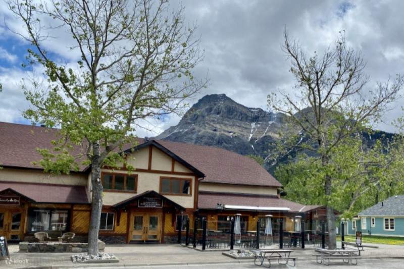 Calgary Airport To Glacier National Park www.klook.com