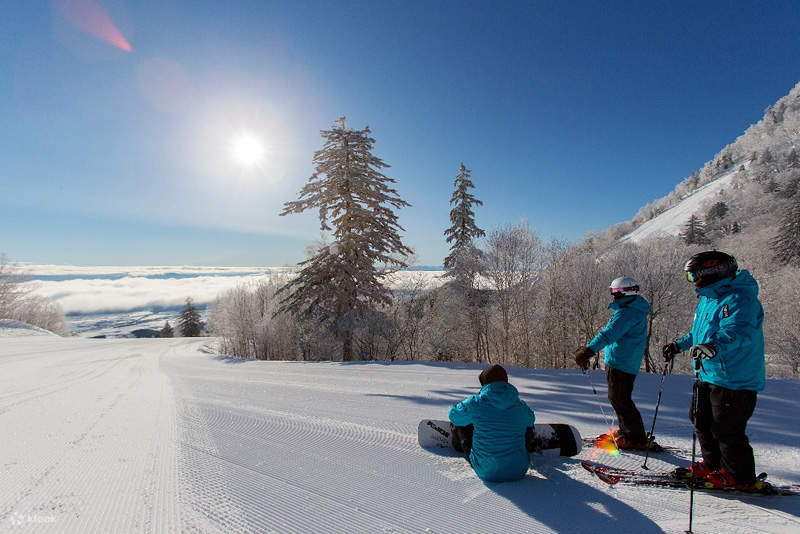 pemandangan indah di resort ski