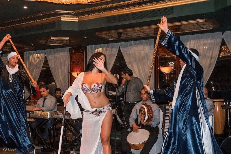 ล่องเรือ Nile Maxim สุดหรูระดับ 5 ดาวในกรุงไคโรพร้อมบริการรับส่งส่วนตัว