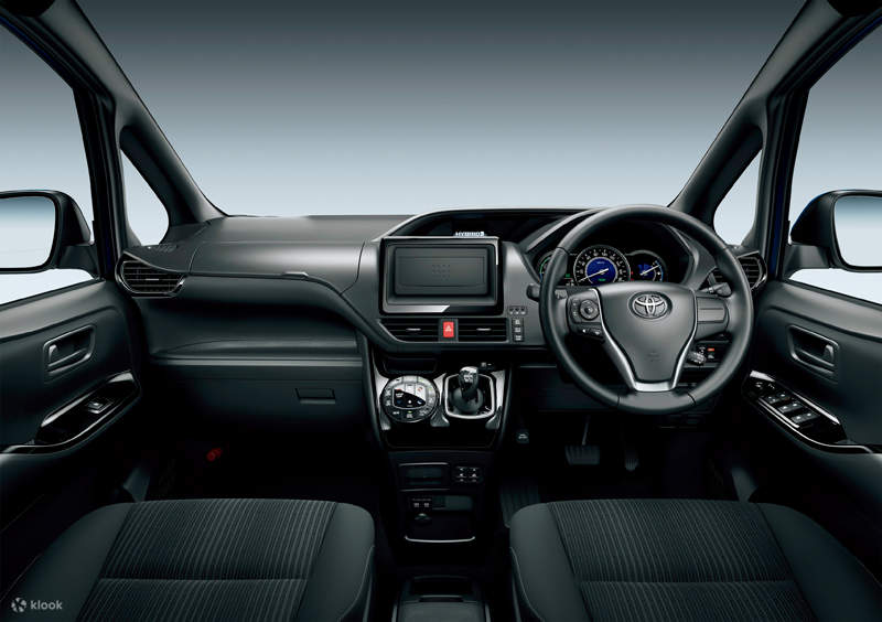 Intérieur de la camionnette, côté conducteur