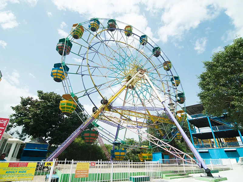 holiday world amusement park