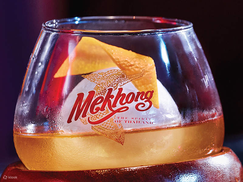 Baan Suriyasai @Surawongse Ẩm Thực Thái Lan Chính Thống