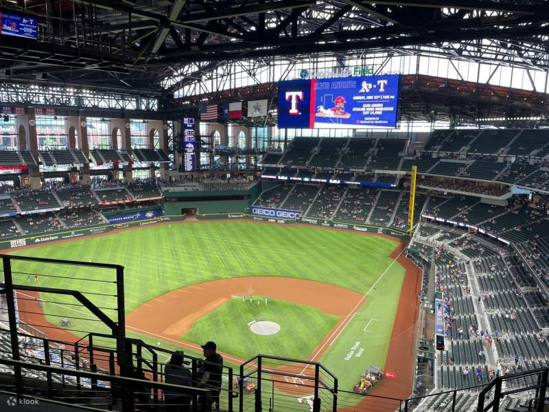 Partita di baseball dei Texas Rangers al Globe Life Field