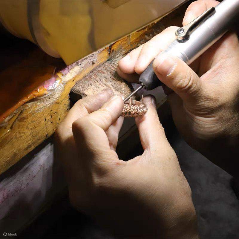 laboratorio di creazione di gioielli