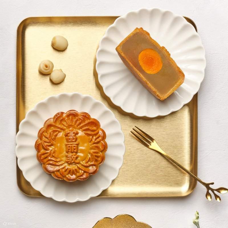 저당 백련씨드 페이스트와 노른자 1개로 만든 구운 월병