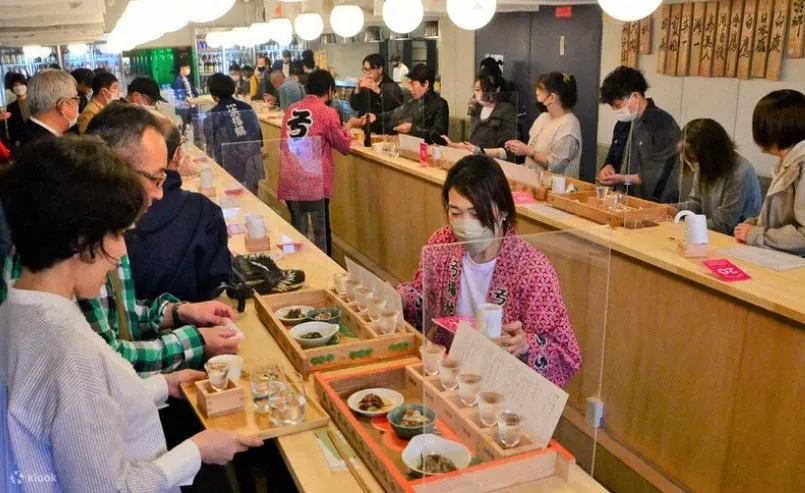 日本最好的清酒酿酒厂滩清酒酿酒厂（神户）的城市徒步之旅