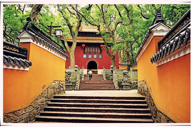 普陀山為浙江舟山市著名人文景點，亦是中國四大佛教名山之一