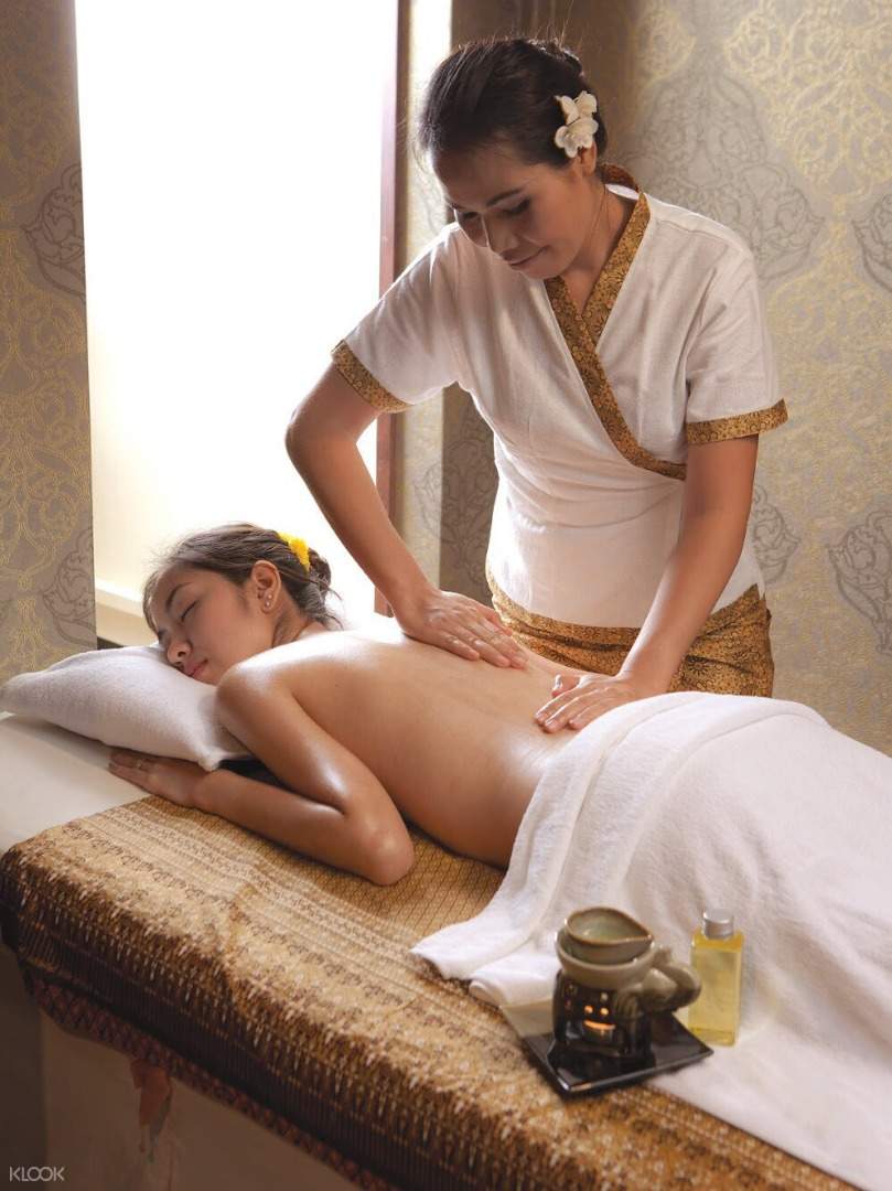 Girl oil massage thai Happy ending!