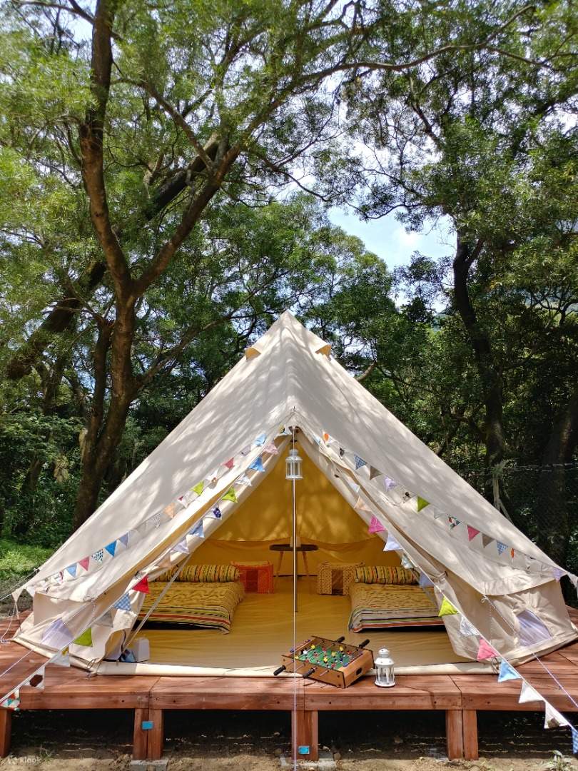 Bell Tent Glamping and Kayak Experience 