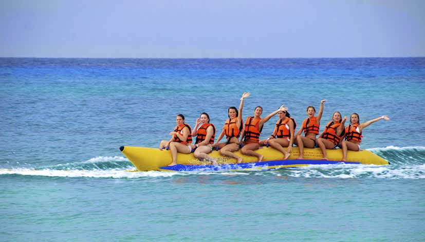 Disfrute de divertidas actividades en la playa Bai Trang / playa Dam Bay