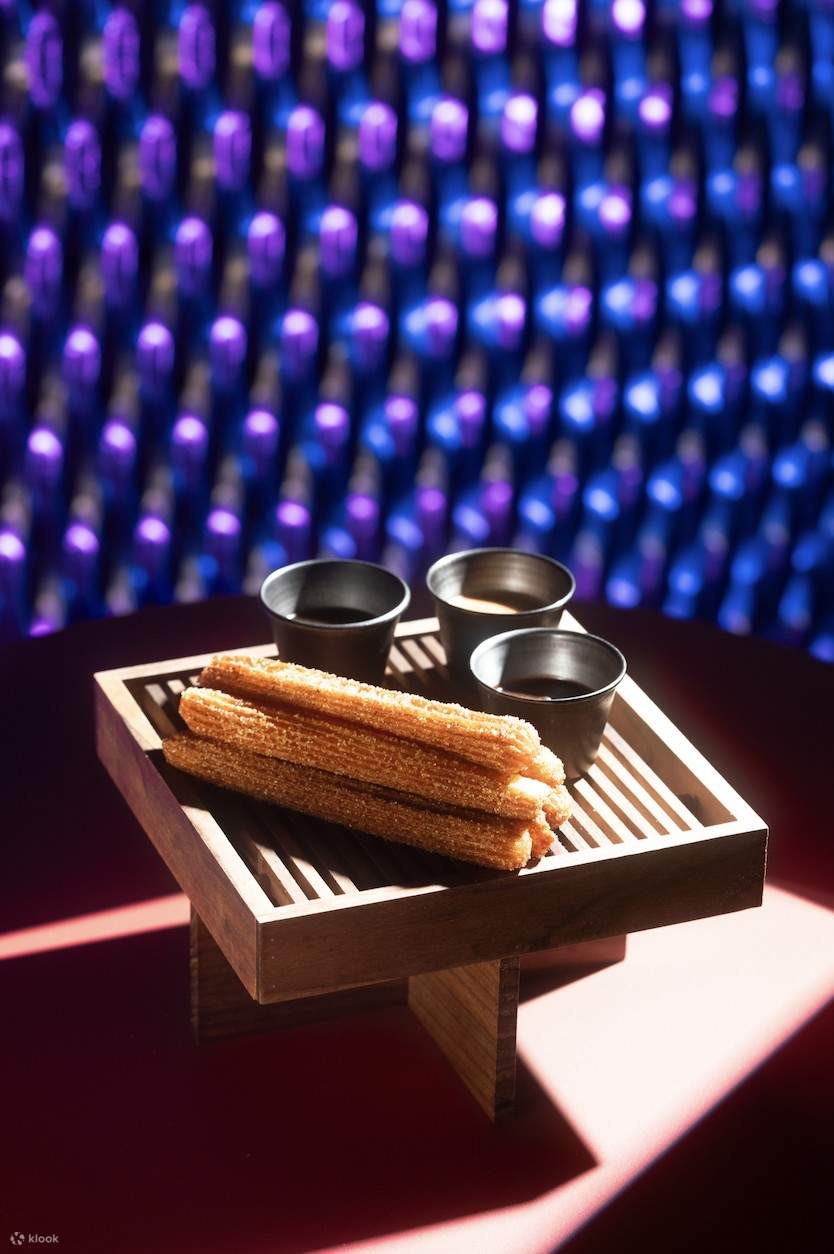 NOVA di Raffles Place, Singapura