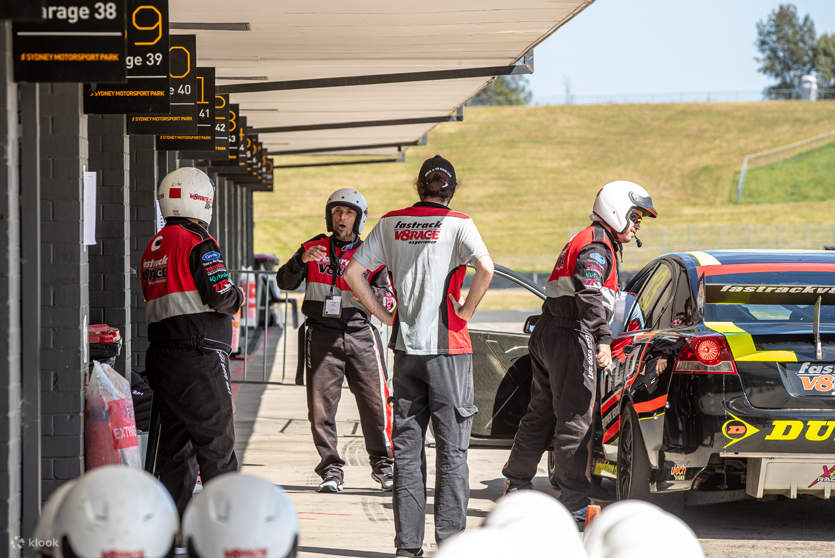 v8 race car experience