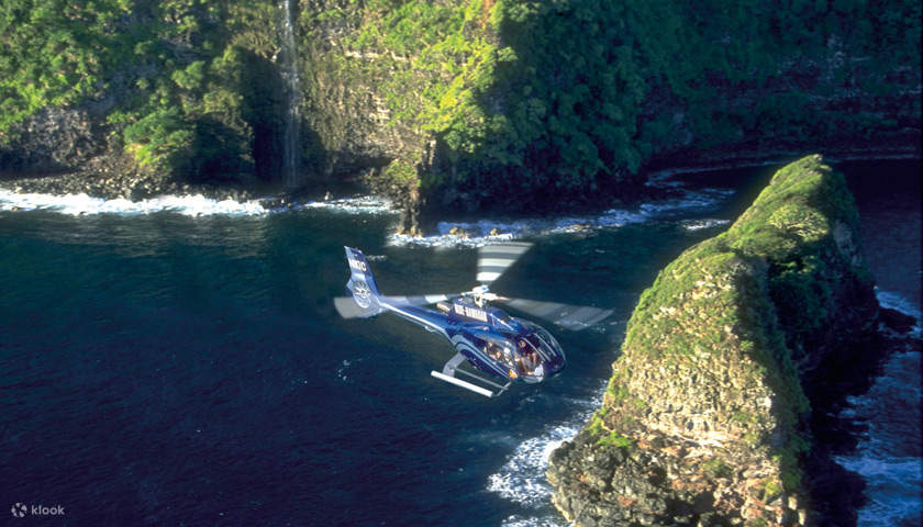blue hawaii maui helicopter touring maui island 