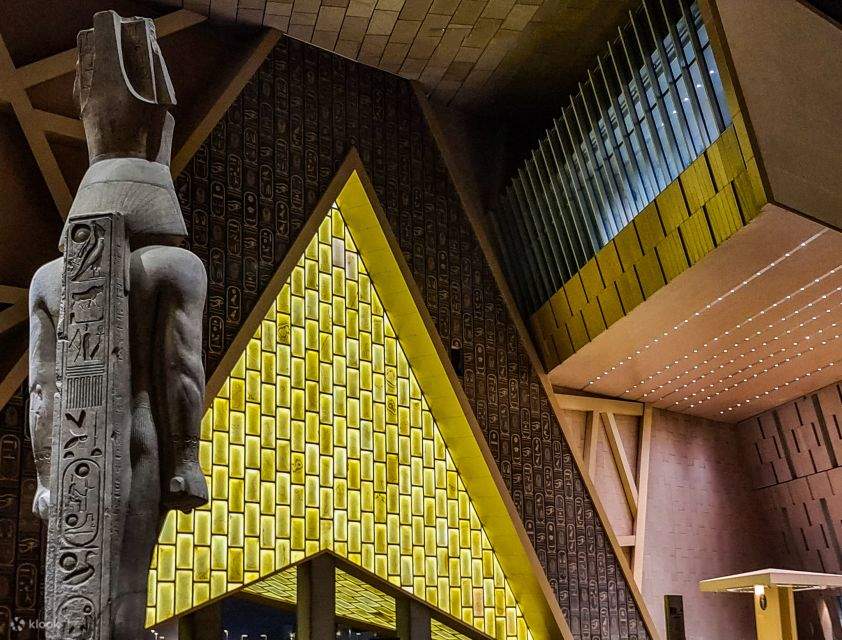 ギザのピラミッド・大エジプト博物館 日帰りツアー（ギザ・カイロ発