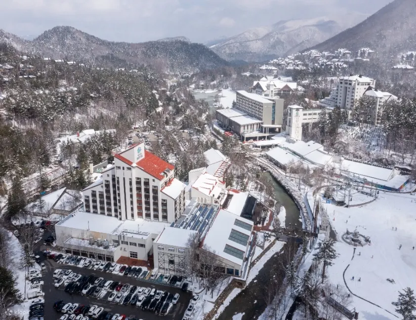 欢迎来到韩国首屈一指的现代滑雪胜地龙平度假村，这里等待着您的完美假期。