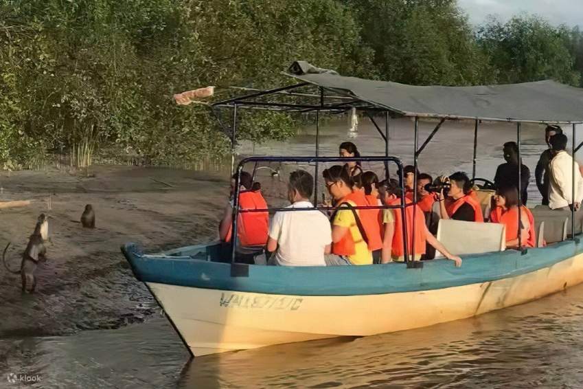 ล่องเรือชมแม่น้ำที่รัฐซาบาห์