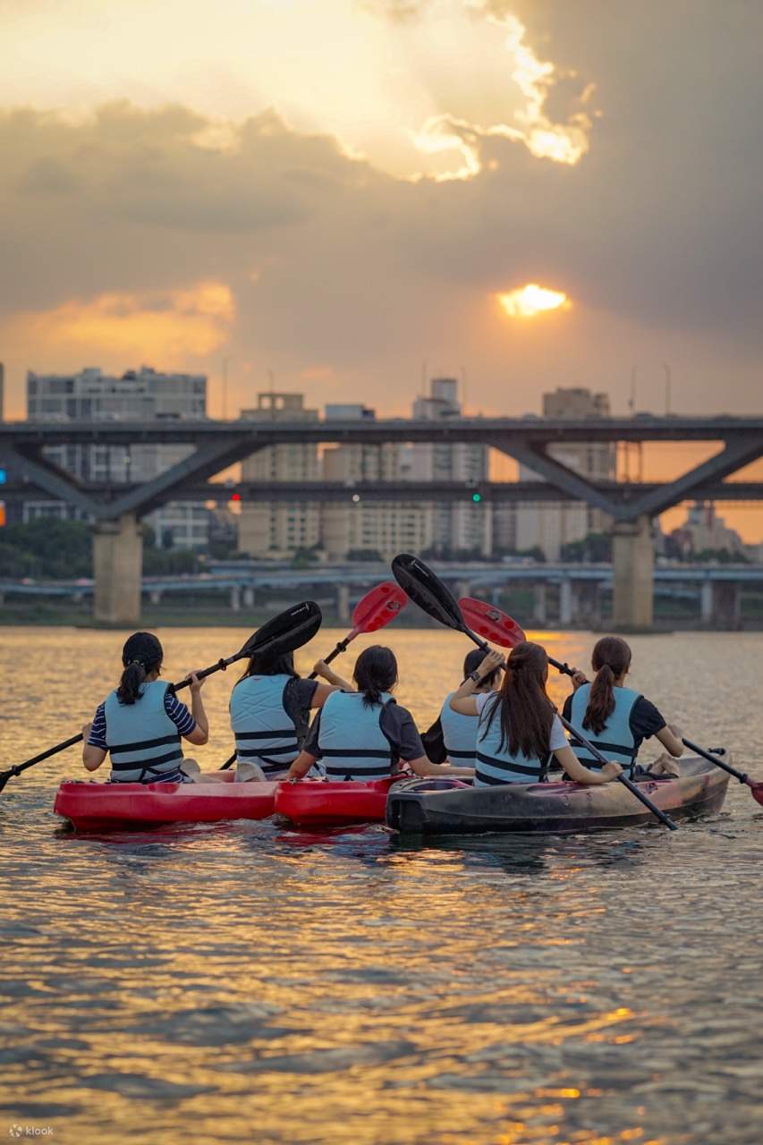 Aventura en kayak y paddleboard en el río Han en Seúl