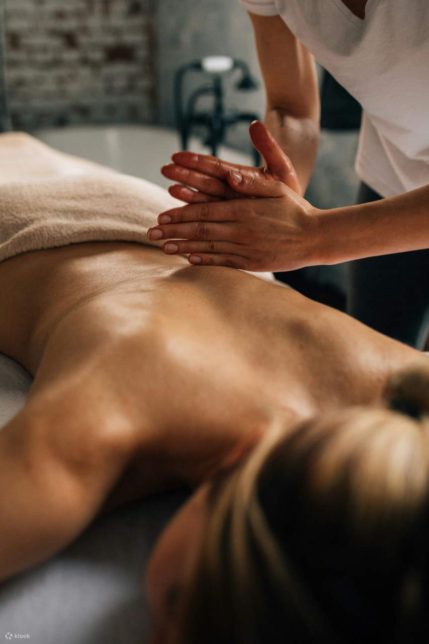 明洞韩式搓澡 & 泥疗体验