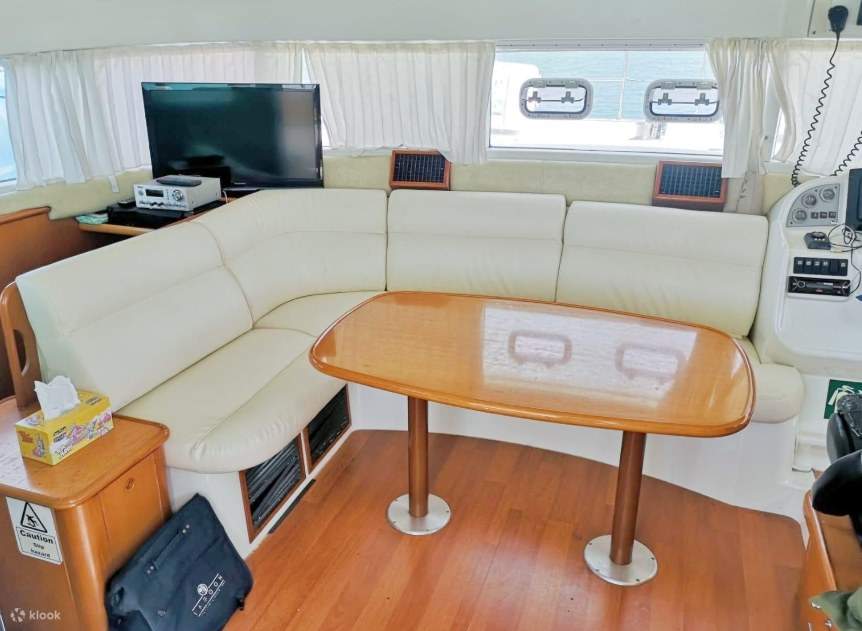 Luxury leviathan 888 sewa 4 jam charter yacht seas cruise Zenithyachtcharters