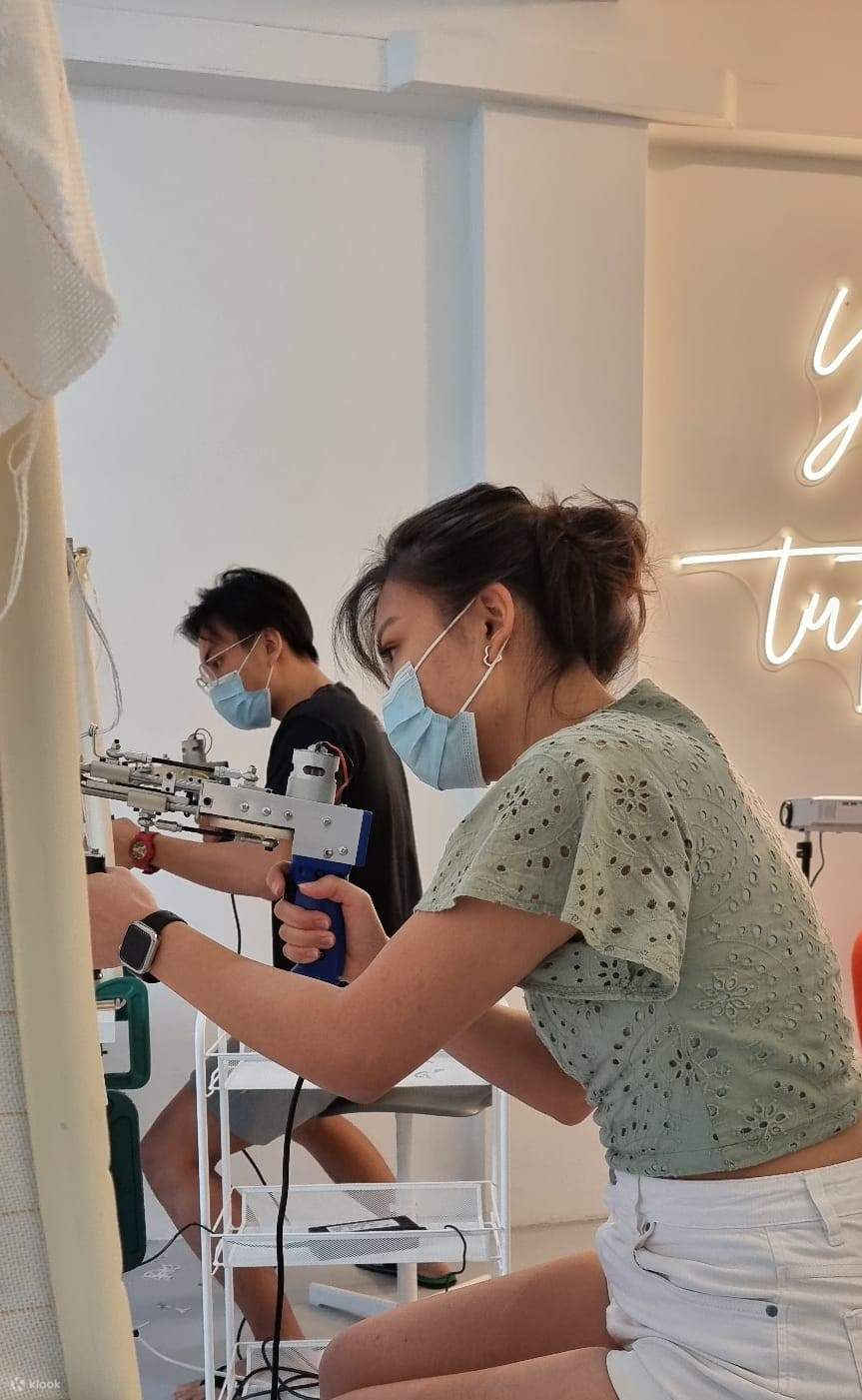 カットループ スタジオ シンガポール